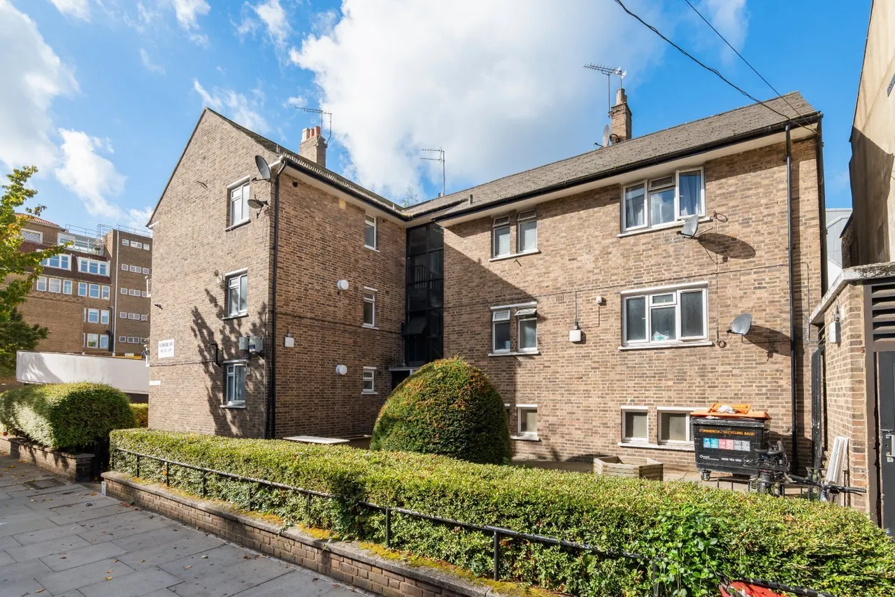 2 bed flat to rent, Richmond Way, London, W12