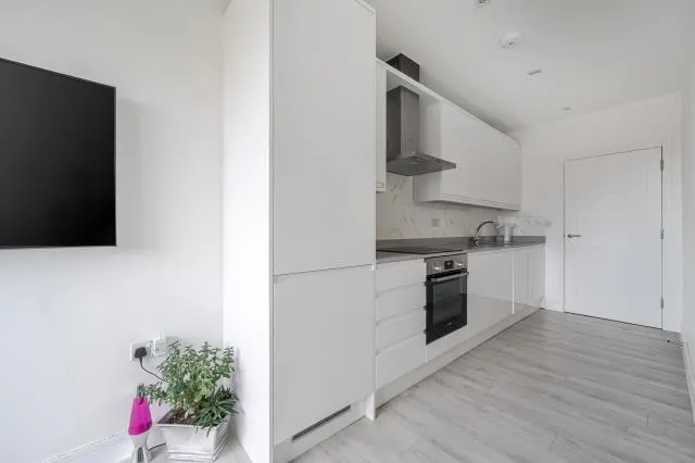 Vanwall Road, Maidenhead, SL6, photo 3