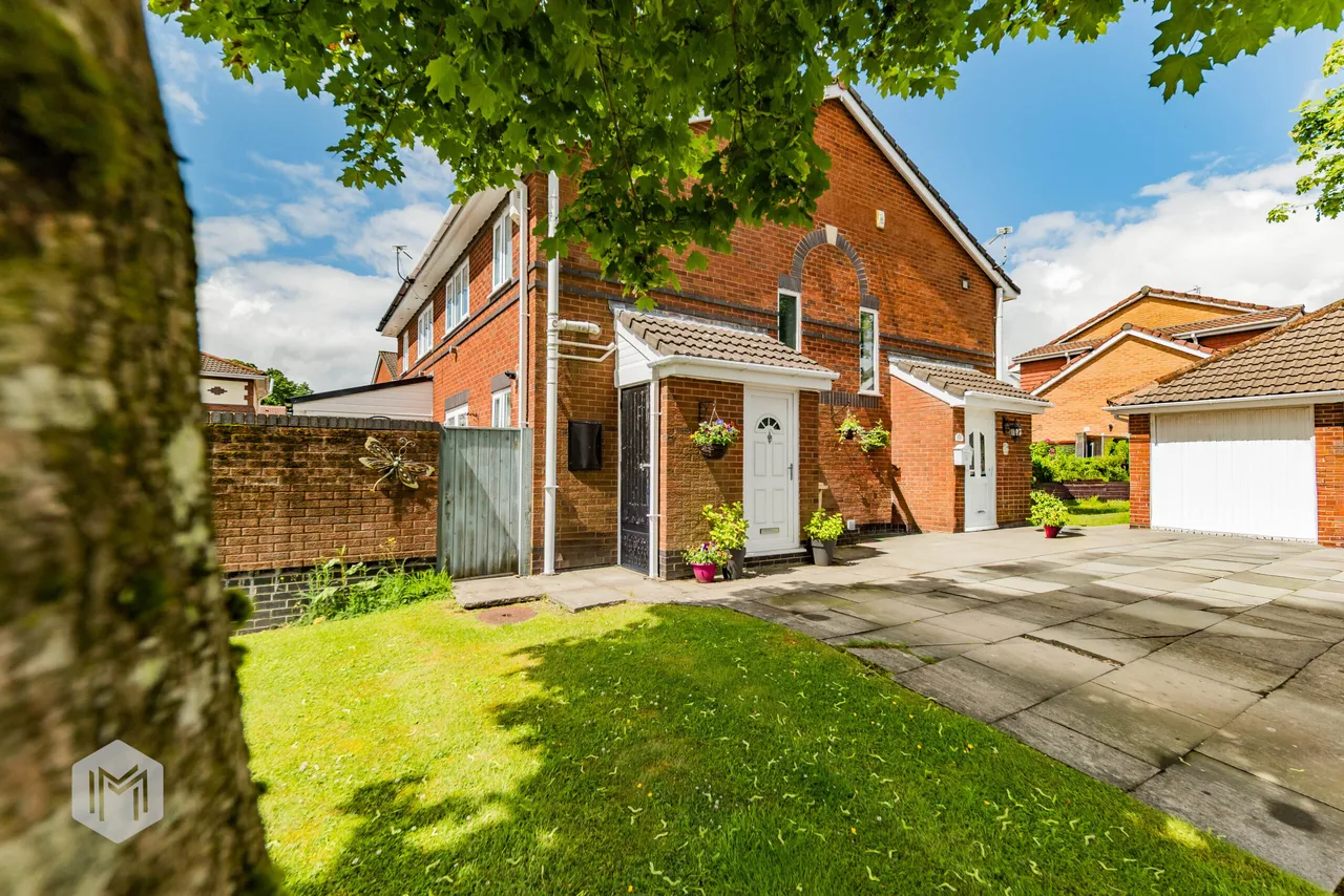 1 bed house for sale — Fossgill Avenue, Bolton, BL2 3FR