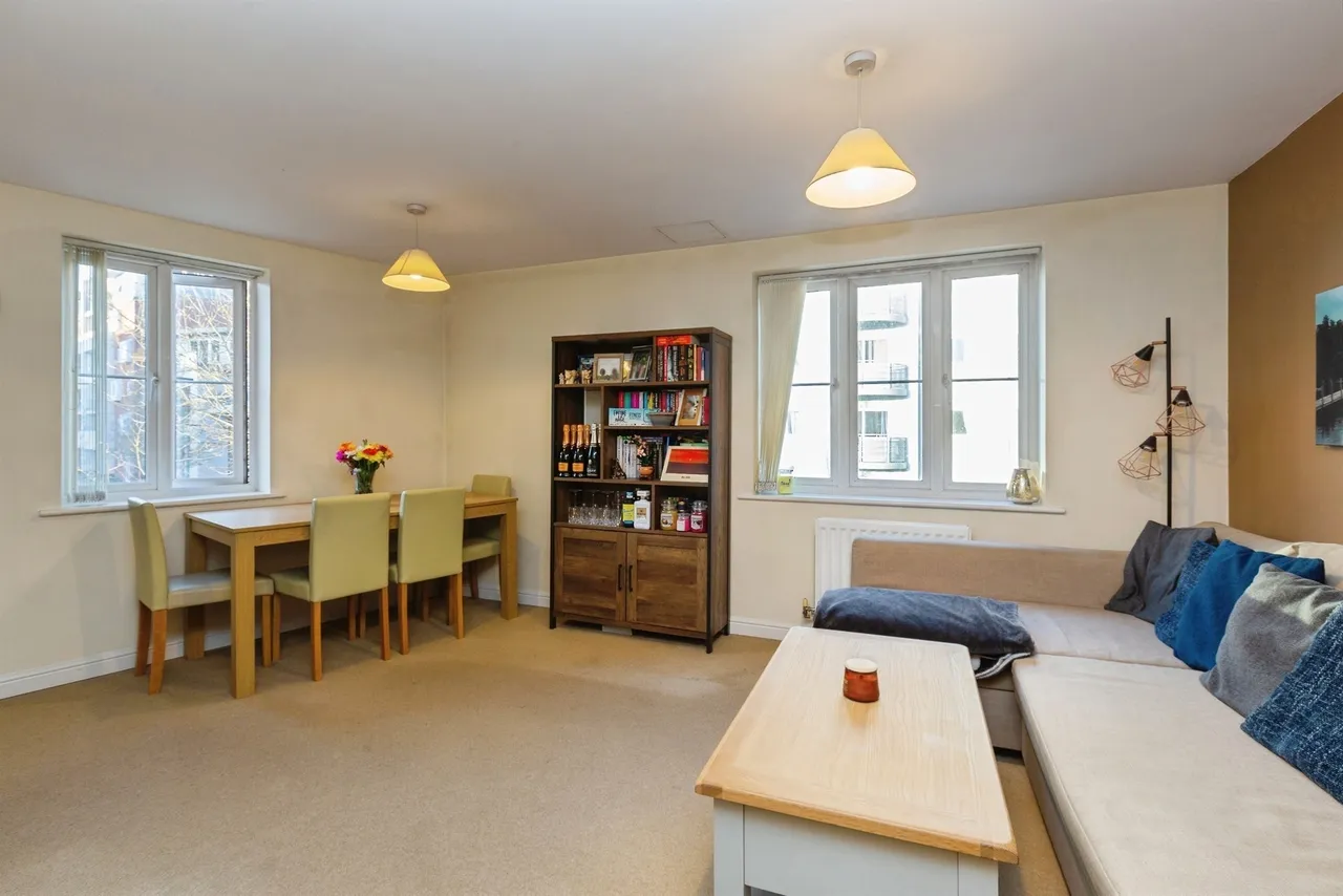 Coxhill Way, Aylesbury, HP21, photo 6
