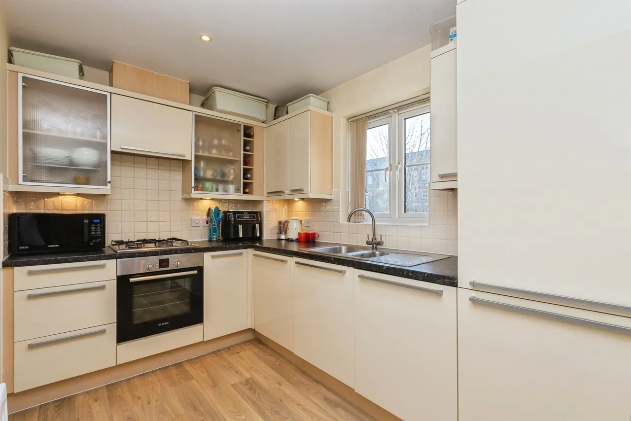 Coxhill Way, Aylesbury, HP21, photo 2