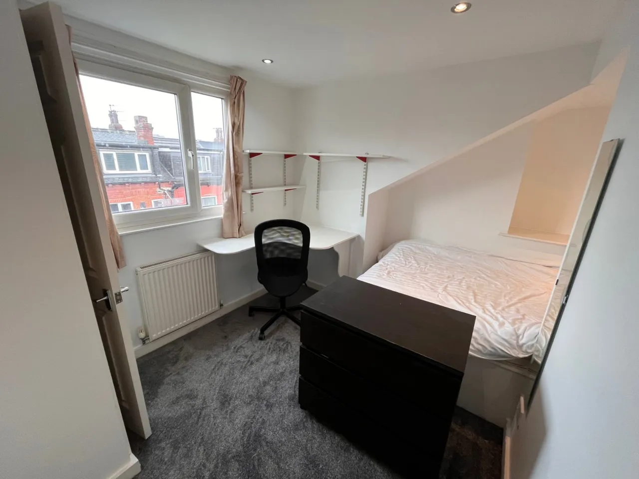 Beamsley Terrace, Hyde Park, LS6, photo 10