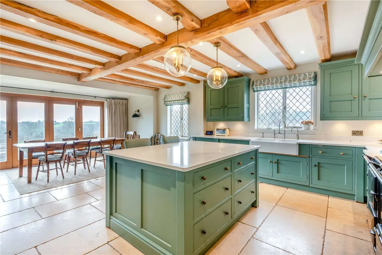 Tanyard Lane, Staplefield, Haywards Heath, West Sussex, RH17 6HH, photo 2