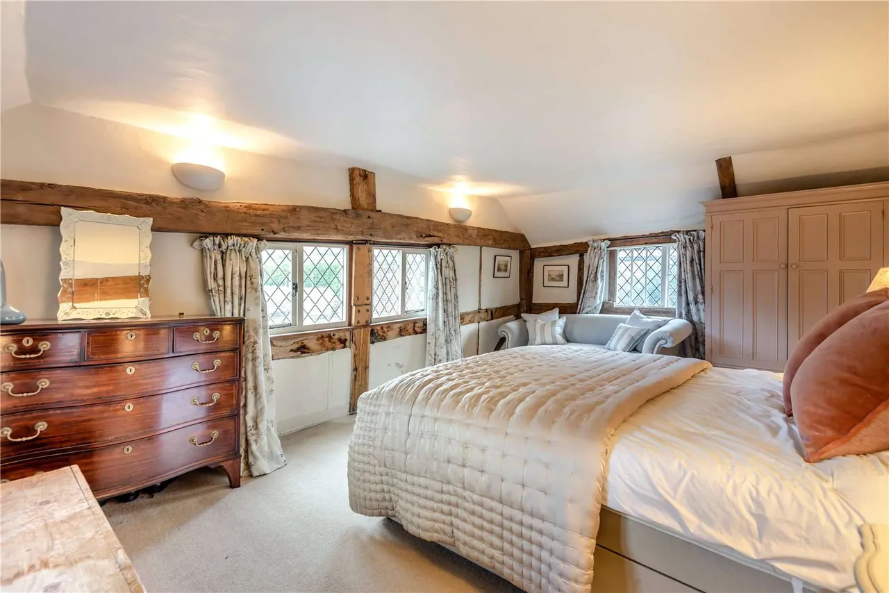 Tanyard Lane, Staplefield, Haywards Heath, West Sussex, RH17 6HH, photo 11