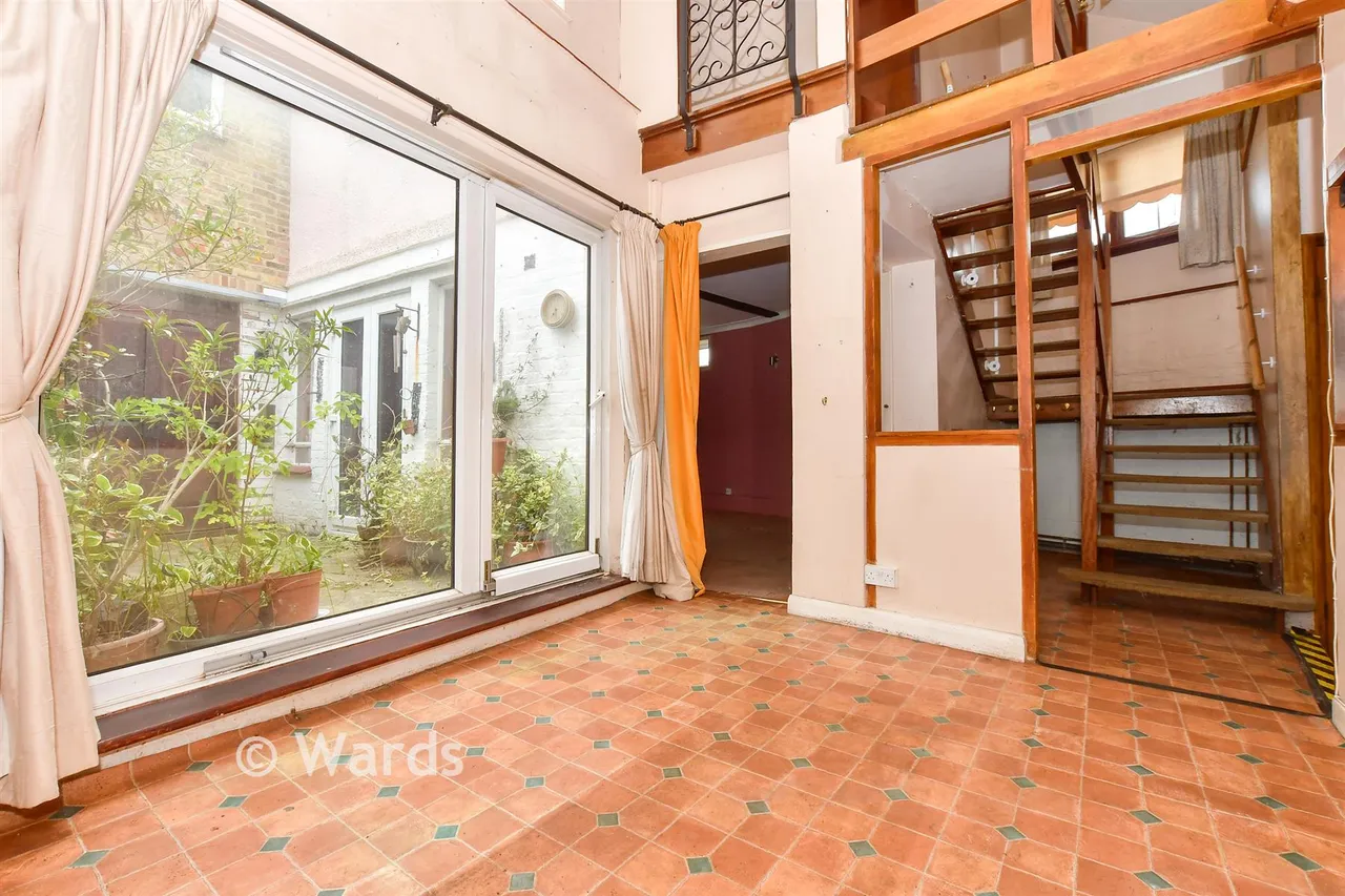 Bowling Street, Sandwich, CT13, photo 6