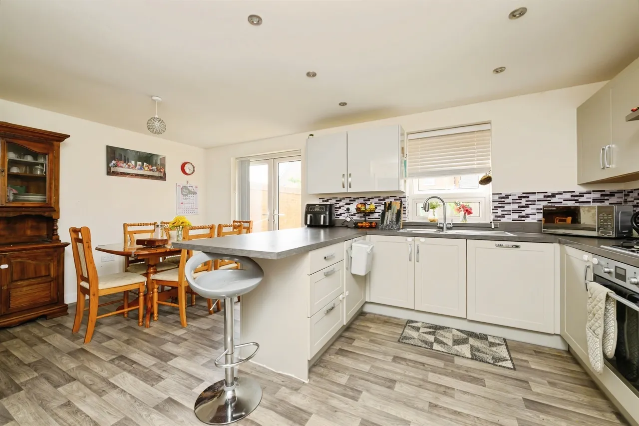 Meadley Place, Hampton Water, Peterborough, photo 6