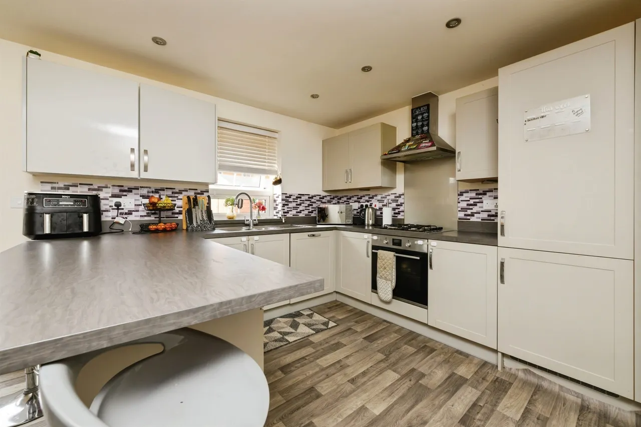 Meadley Place, Hampton Water, Peterborough, photo 4