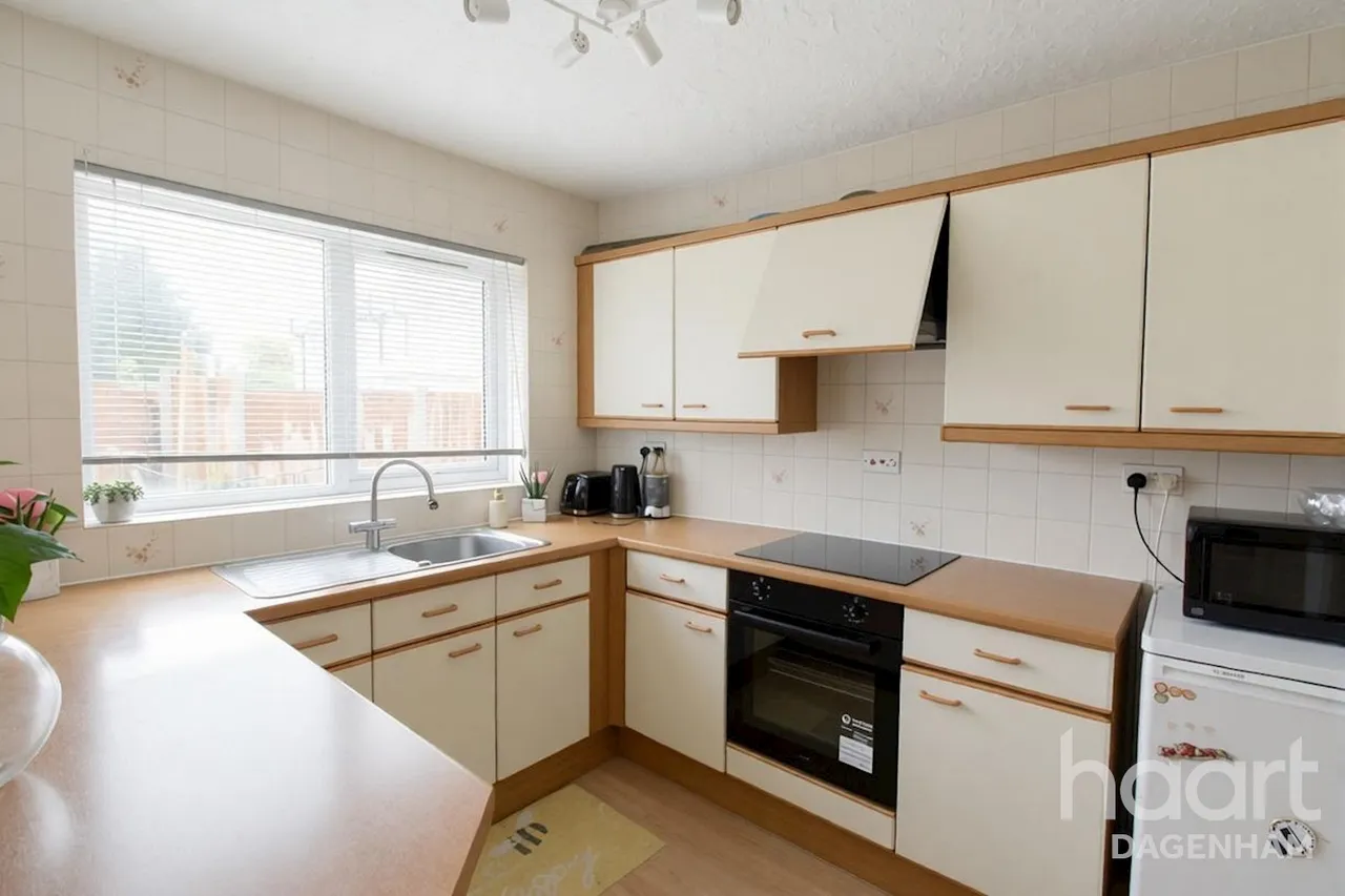 Dagenham, RM9, photo 4