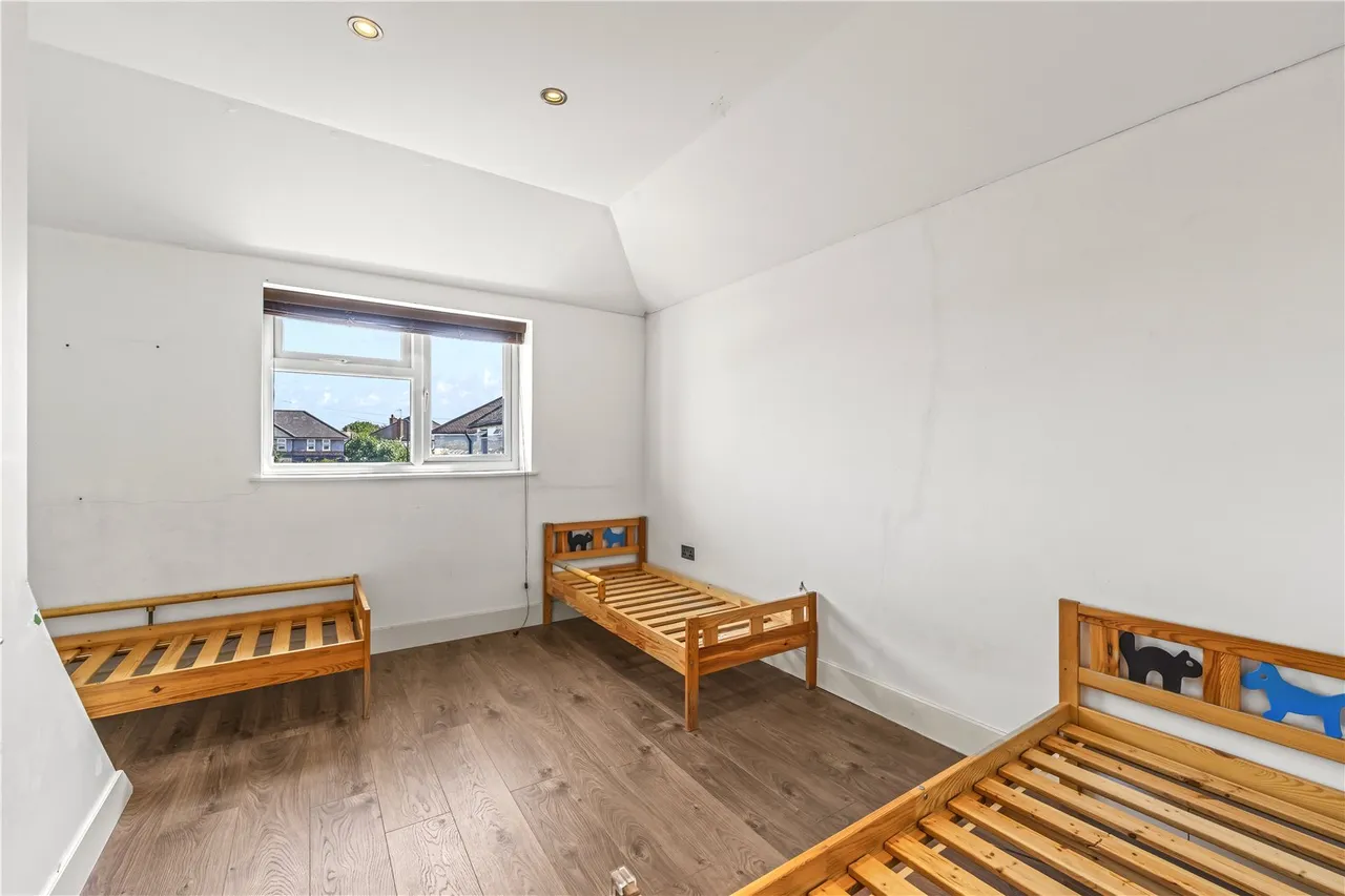 Winchester Road, Feltham, TW13 5JX, photo 8