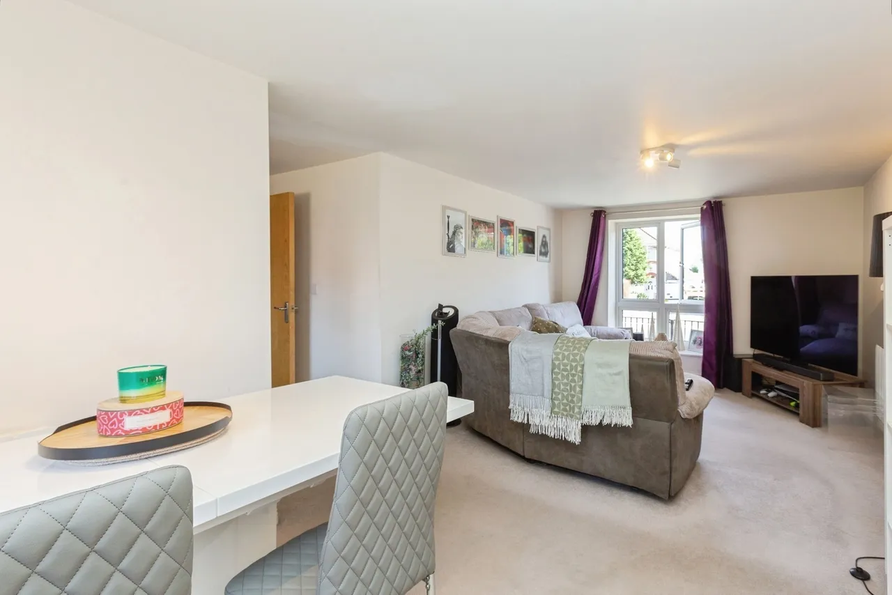 Bicester Road, Aylesbury, Buckinghamshire, HP19, photo 4