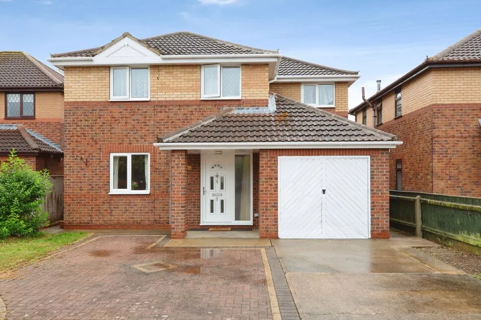 4 bed house for sale — Chelsea Walk, Cleethorpes, Lincolnshire, DN35