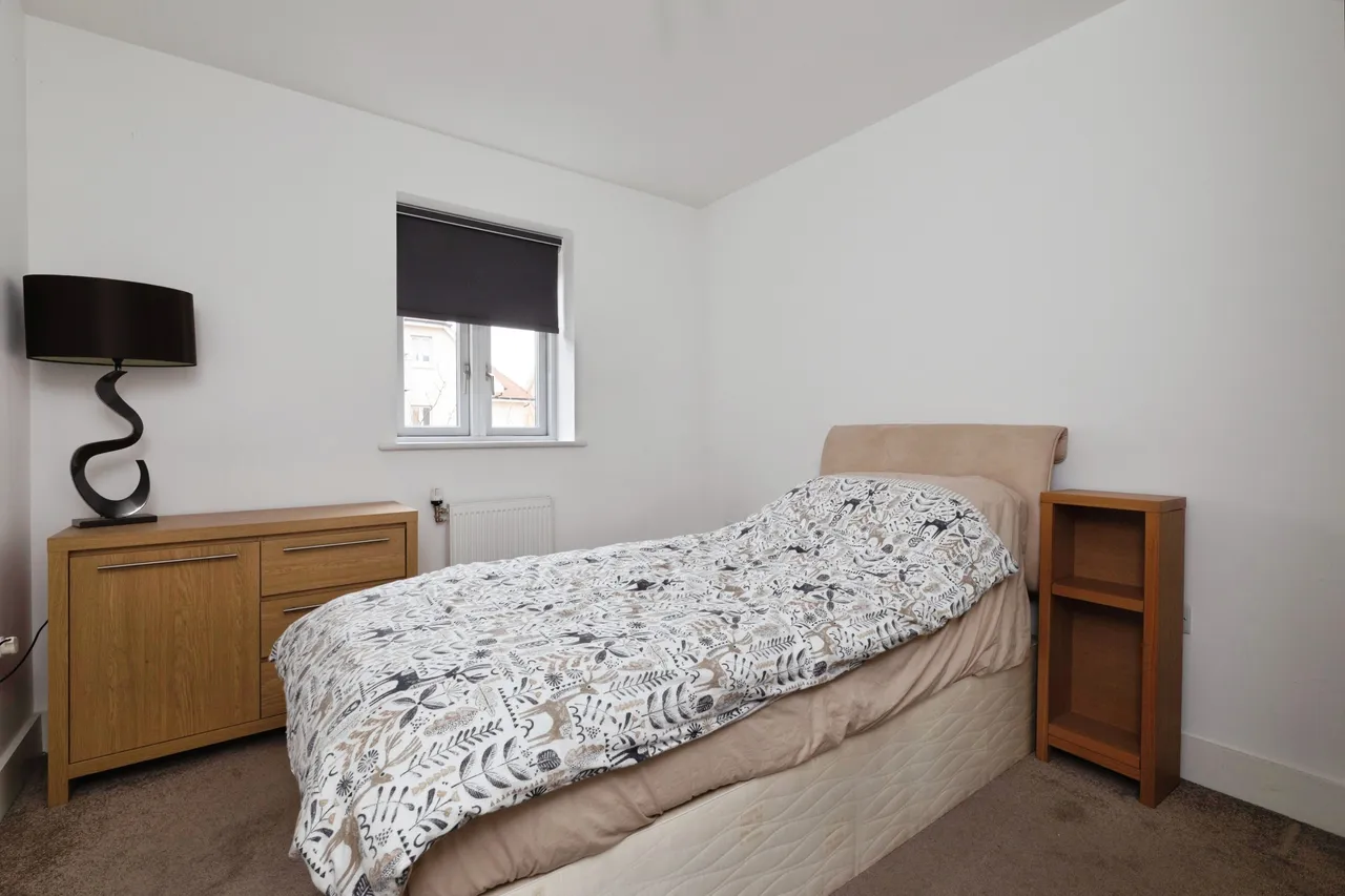 Thomas Barnardo Way, Ilford, IG6, photo 10