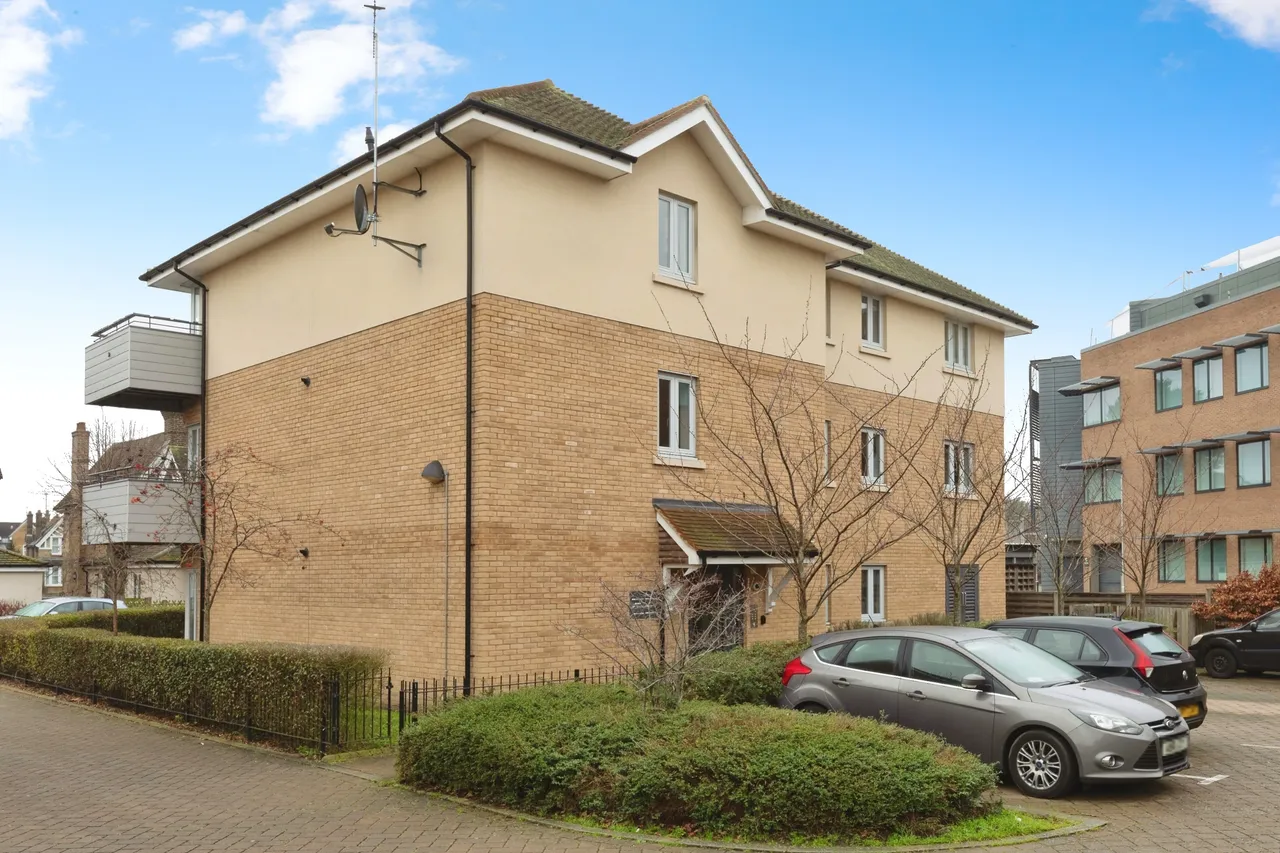 Thomas Barnardo Way, Ilford, IG6, photo 19
