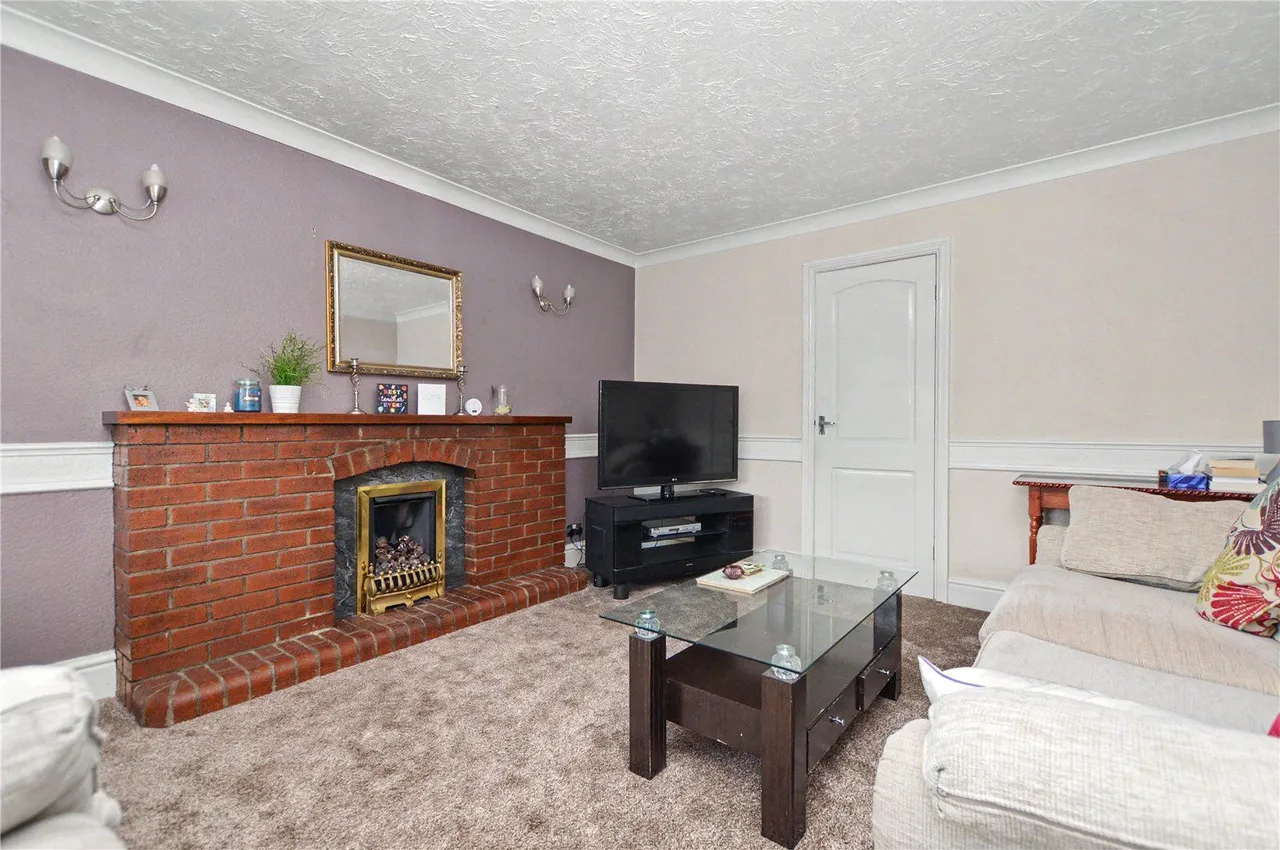 Ashleigh Gardens, Woodlesford, LS26, photo 4