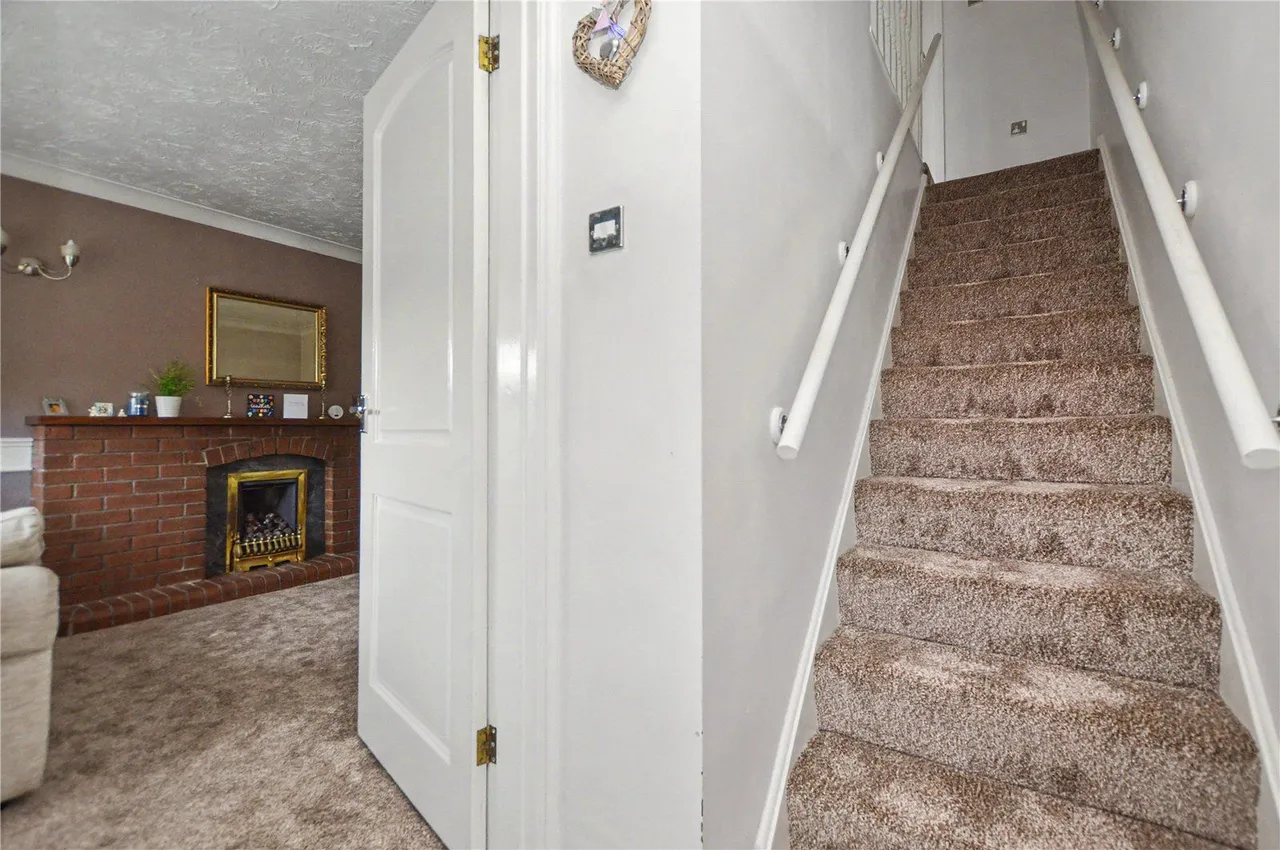 Ashleigh Gardens, Woodlesford, LS26, photo 12