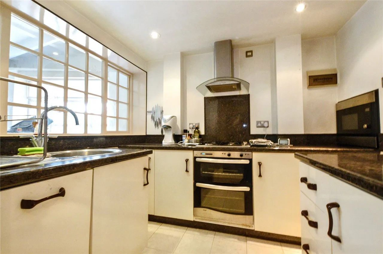 Ashleigh Gardens, Woodlesford, LS26, photo 5