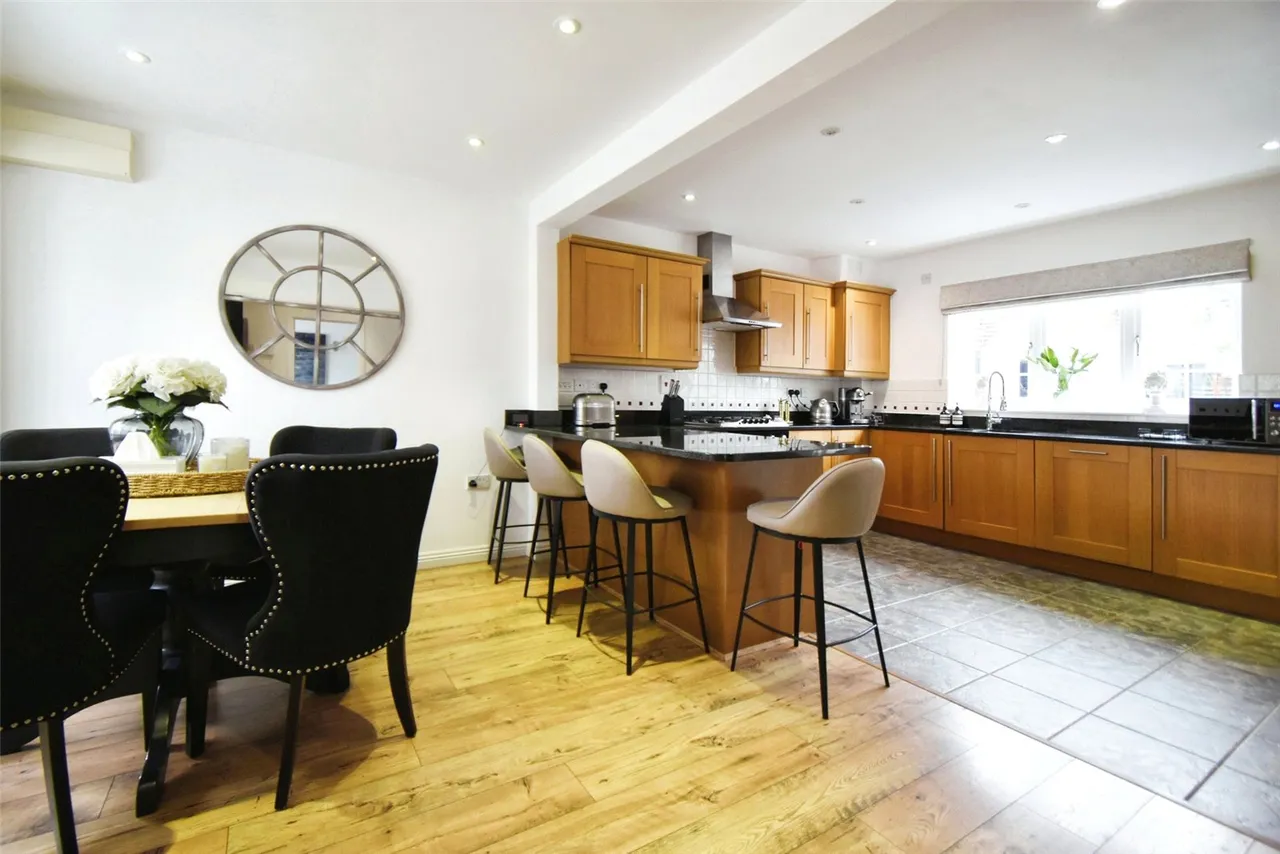 Great Marlow, Hook, Hampshire, RG27 9UA, photo 5