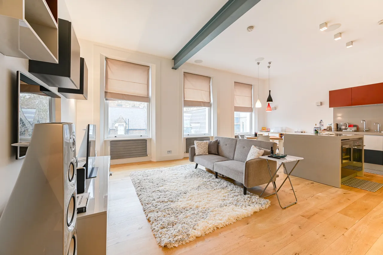 2 bed flat for sale — Flat 5, 17 Collingham Road, London