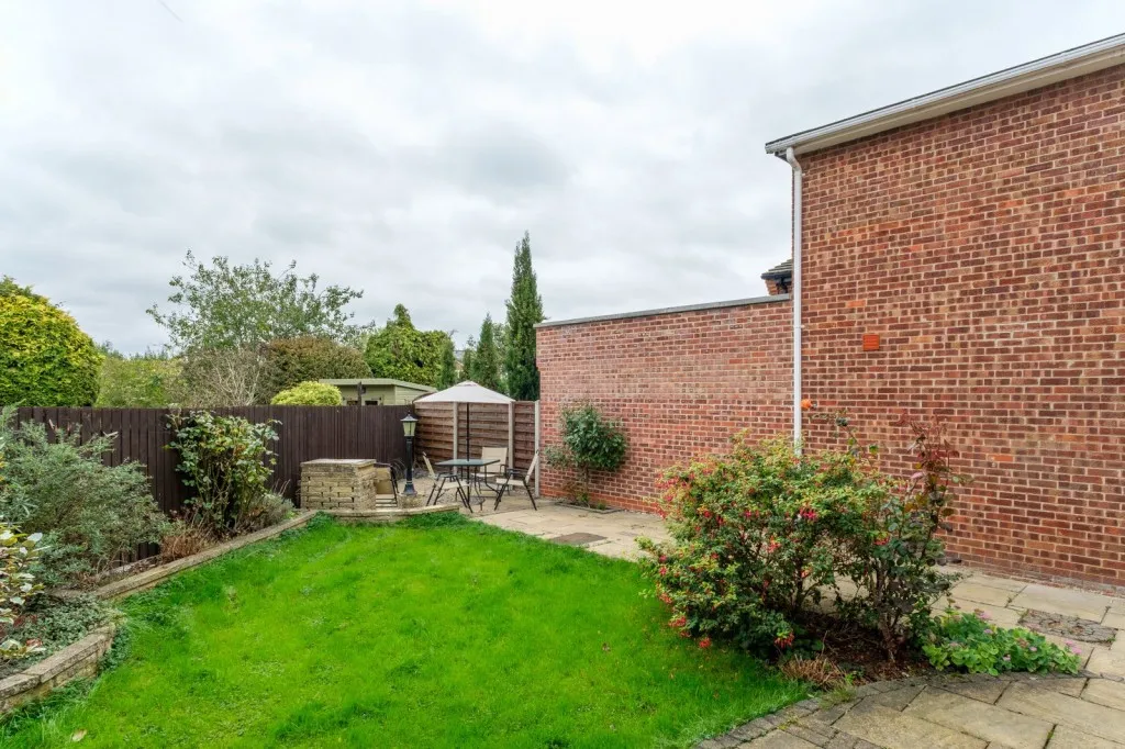 Sycamore Road, East Leake, LE12, photo 13