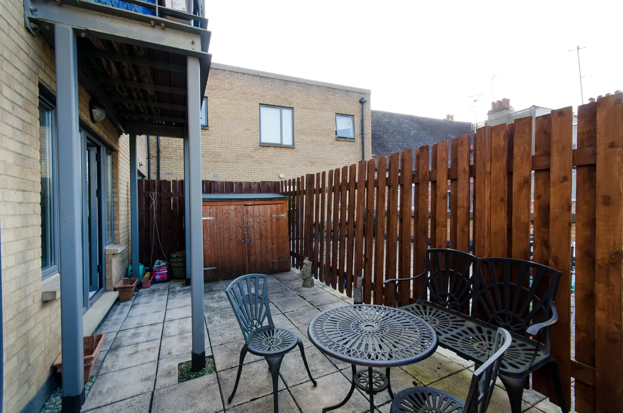 Flat 2, 3 Llanvanor Road, London, photo 8
