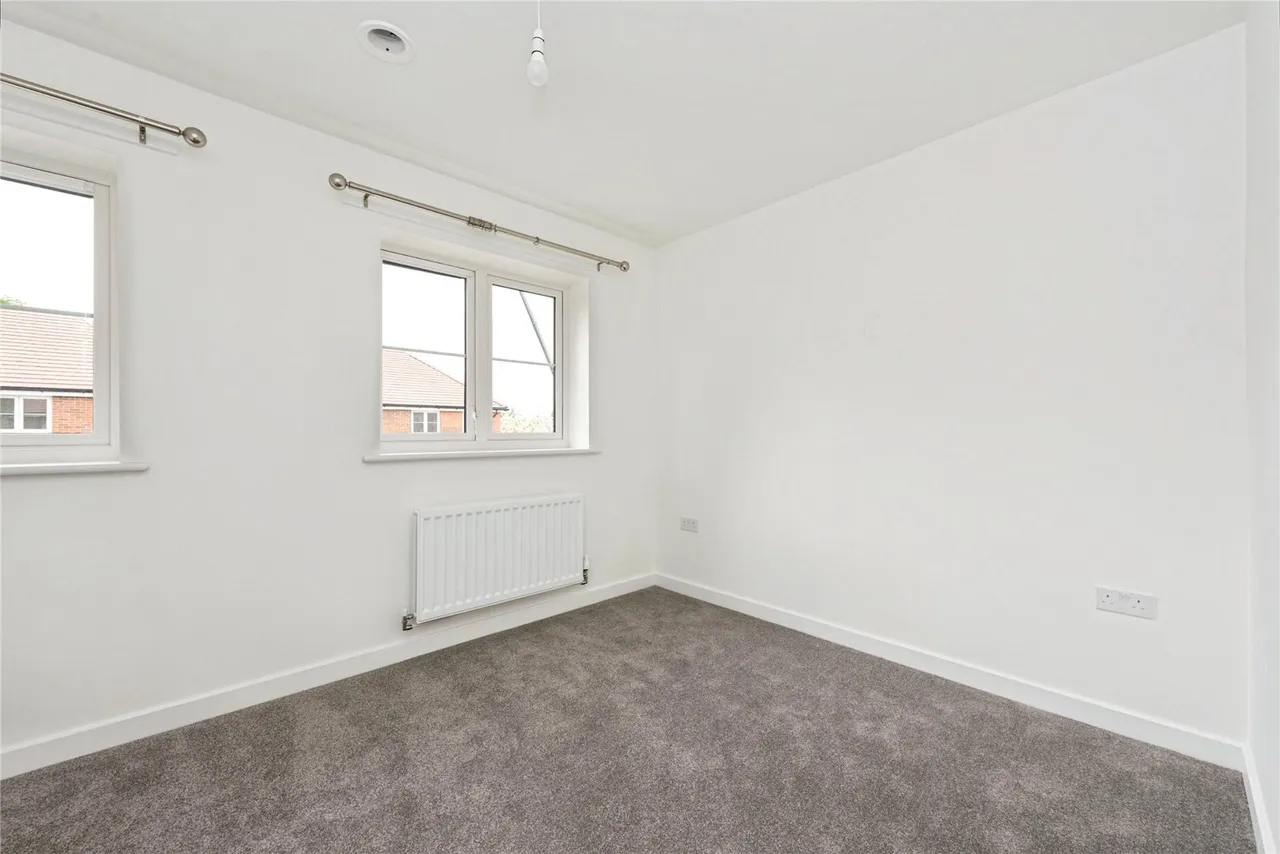 Chobham Road, Frimley, GU16, photo 11