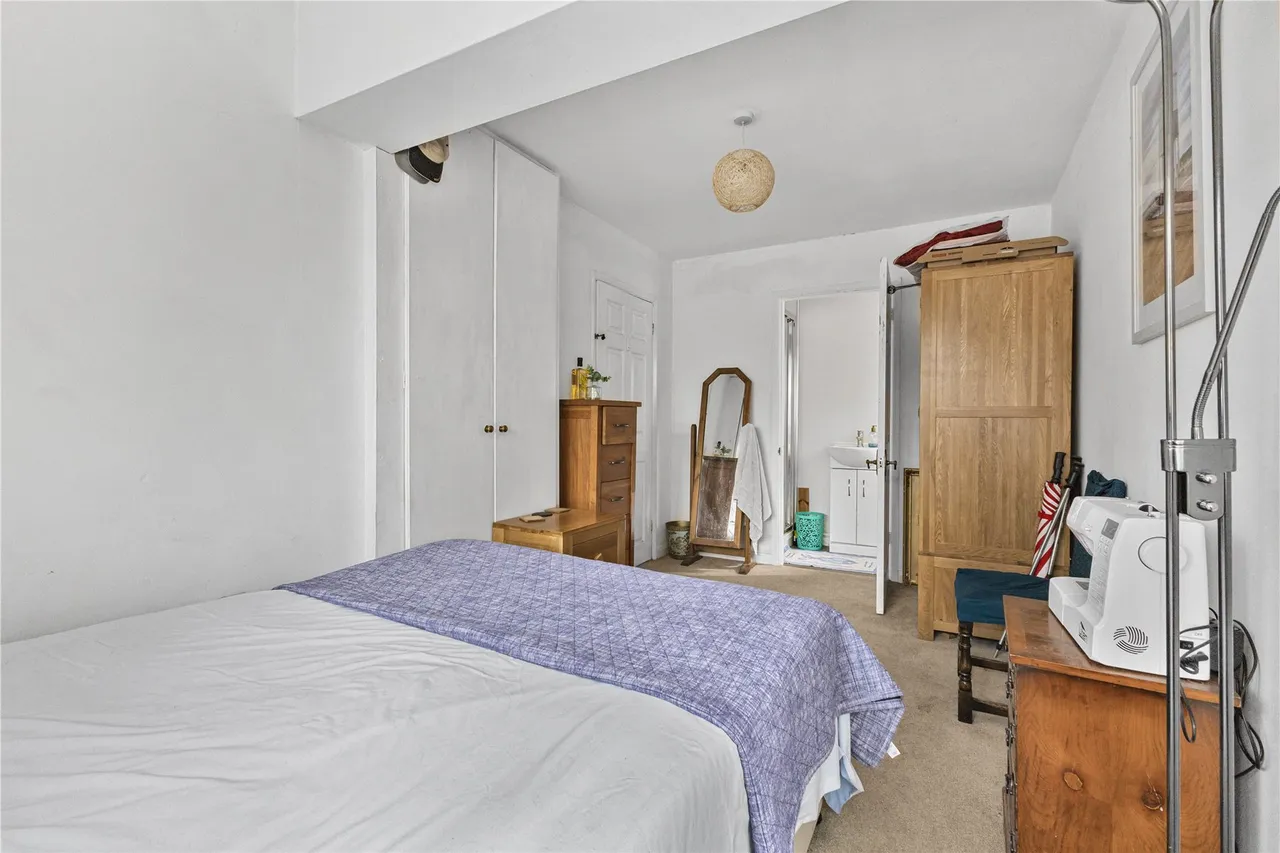 Revesby Close, West End, GU24, photo 7
