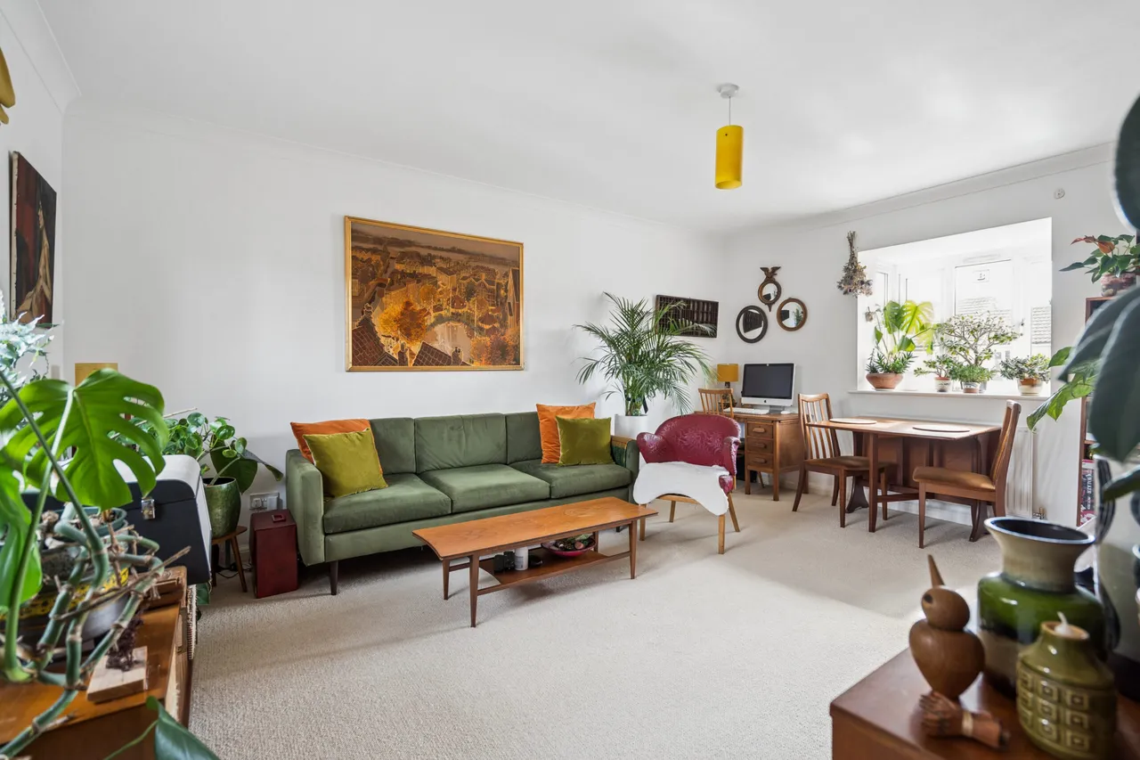 1 bed flat for sale — Brambling Close, Bushey, Bushey, WD23 2HW