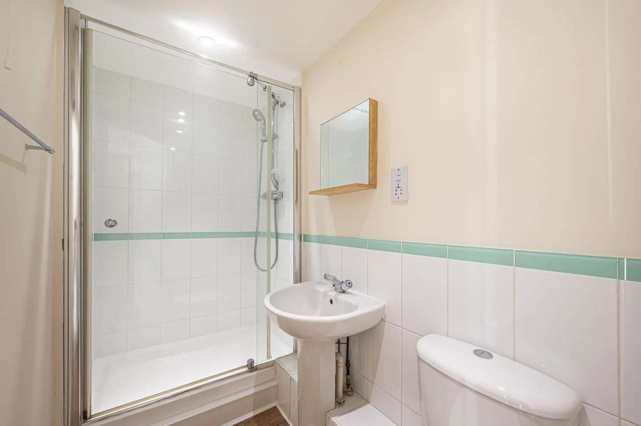 84 Lancaster Road, Barnet, photo 8