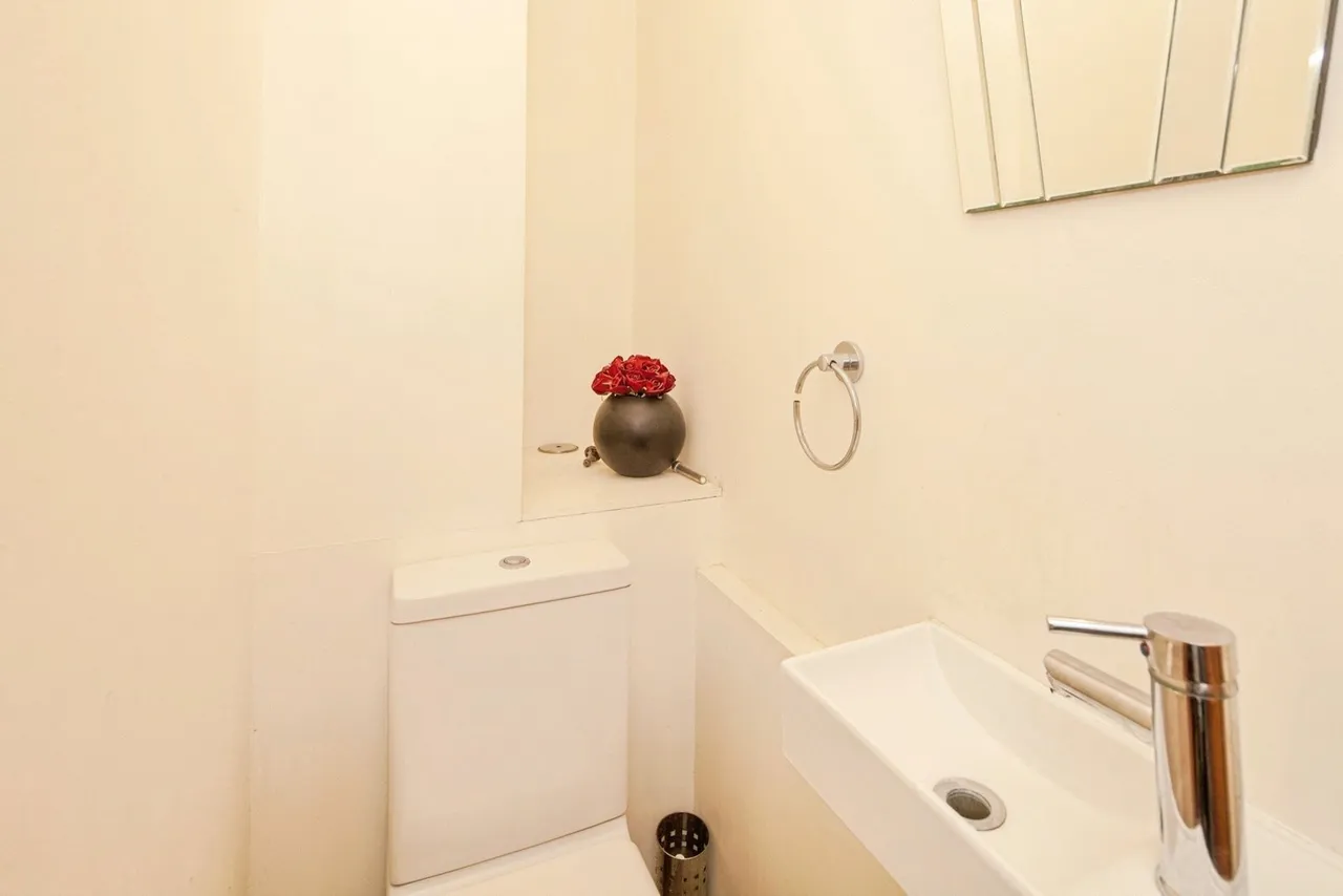 Batten Street, London, SW11, photo 14
