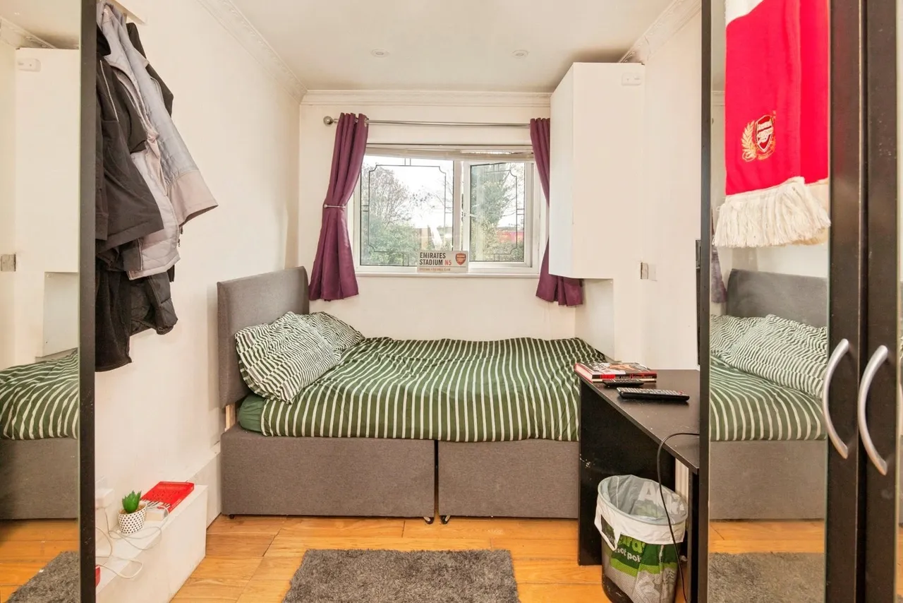 Batten Street, London, SW11, photo 13