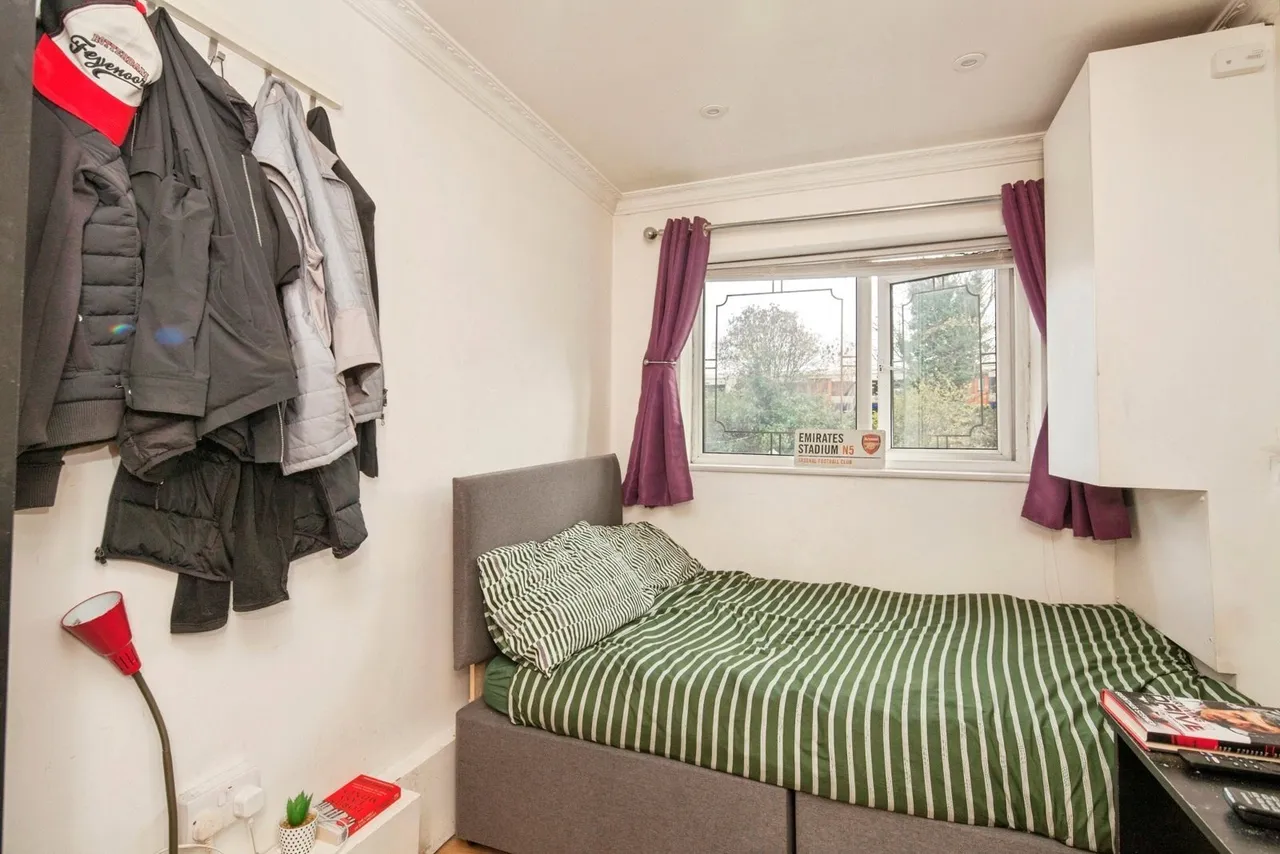 Batten Street, London, SW11, photo 12