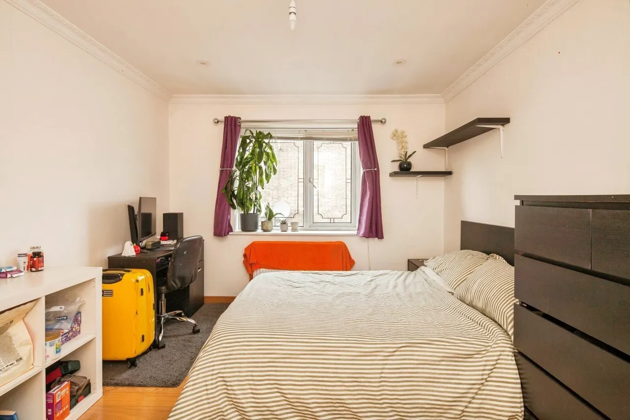 Batten Street, London, SW11, photo 16