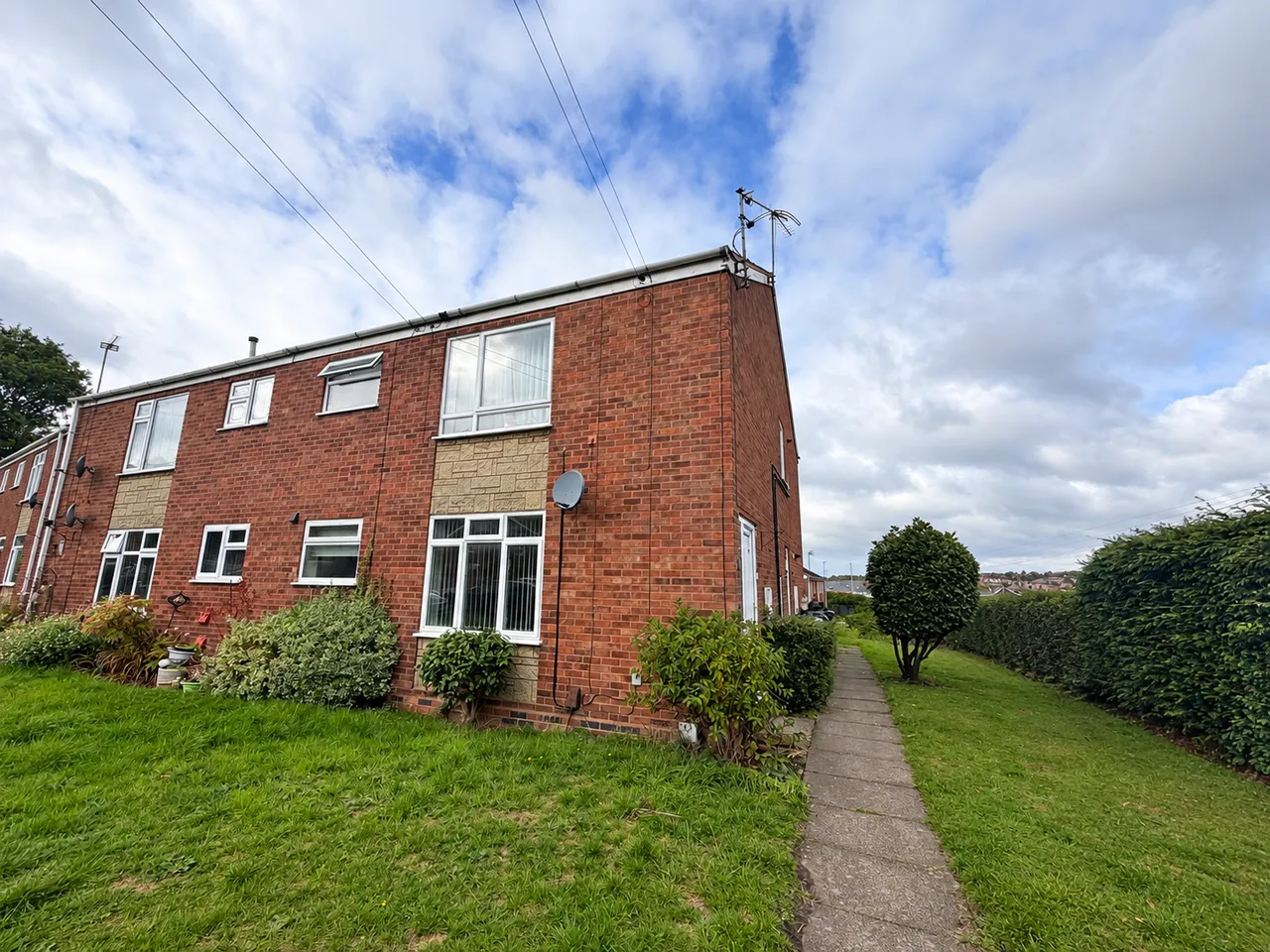 2 bed flat to rent, Morvale Gardens, Lye, DY9