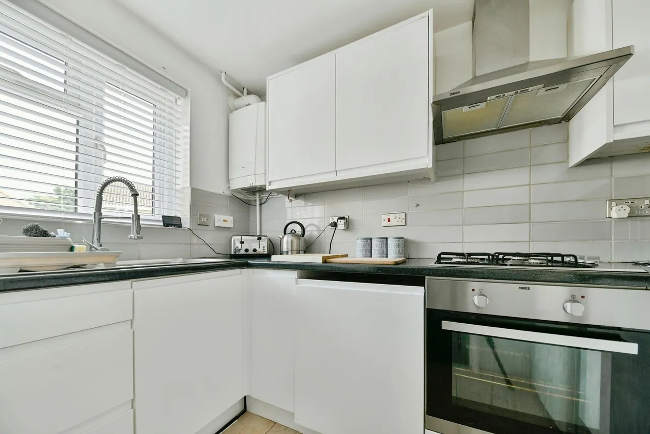 Lime Close, STEVENAGE, Hertfordshire, SG2, photo 6