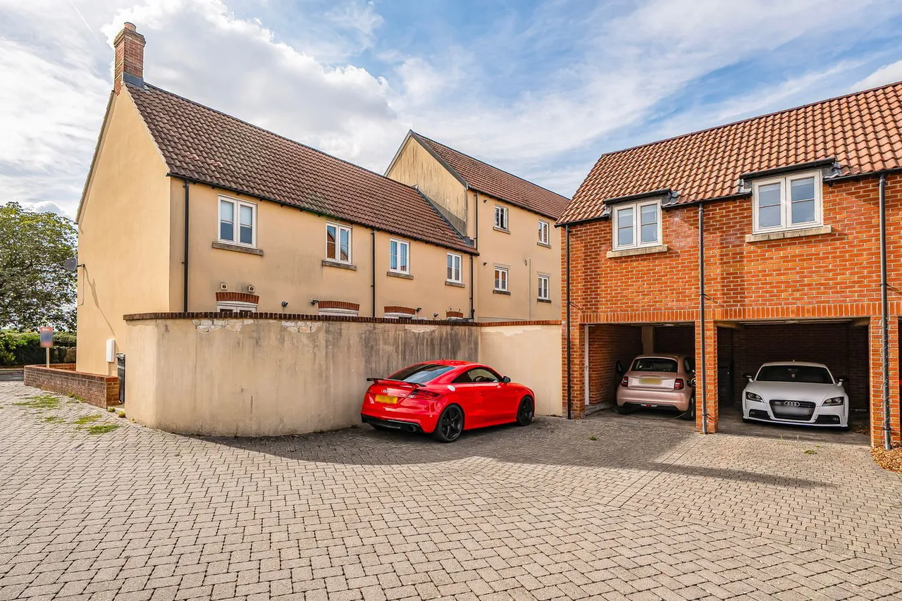Clarks Meadow, Shepton Mallet, BA4, photo 13