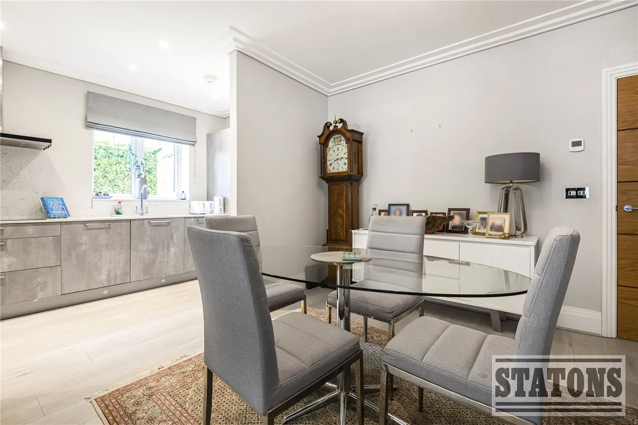 Coombehurst Close, Hadley Wood, EN4 0JU, photo 7