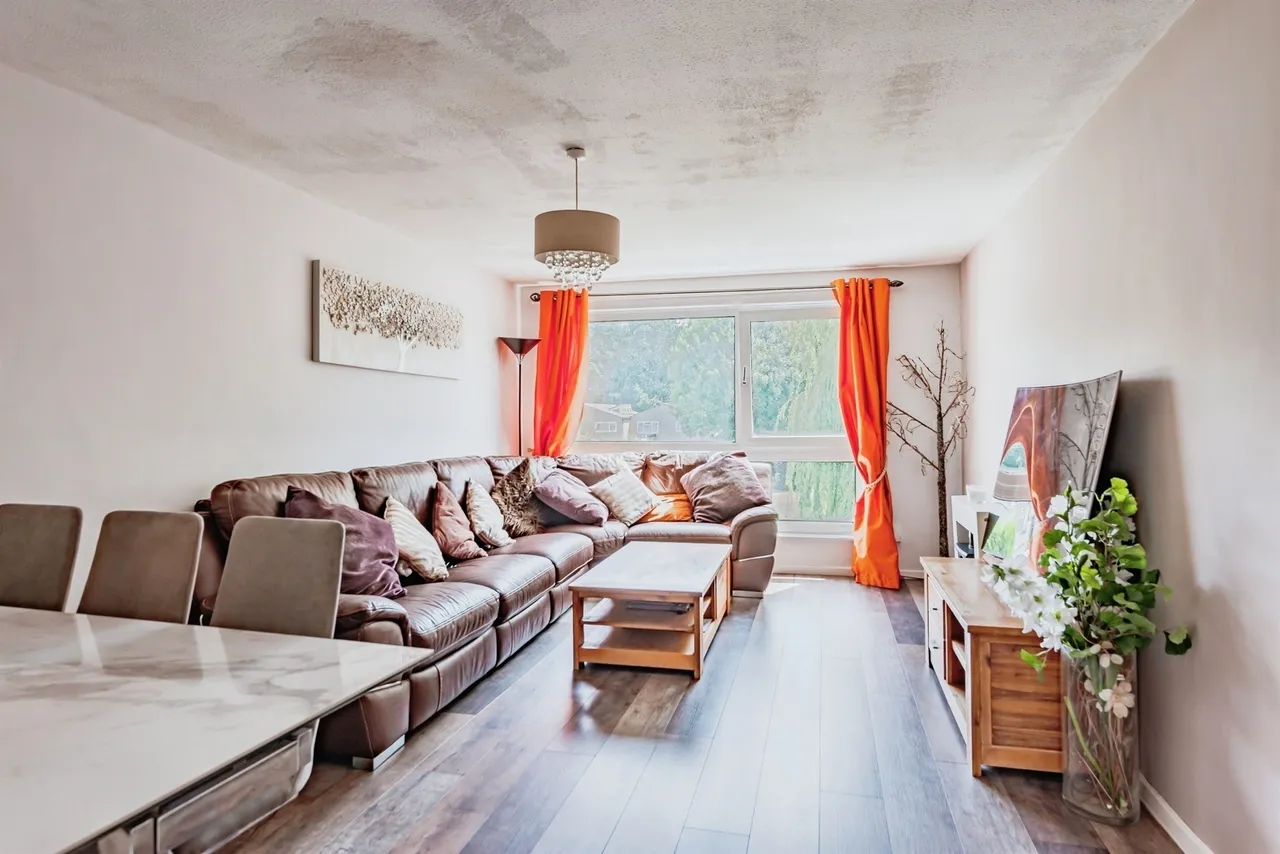 Sharon Close, Crawley, RH10, photo 6