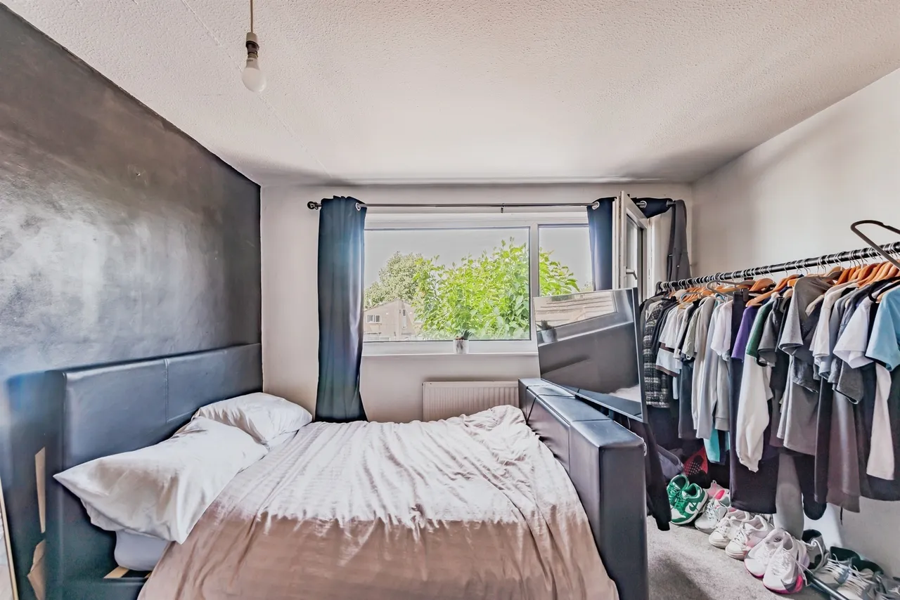Sharon Close, Crawley, RH10, photo 7