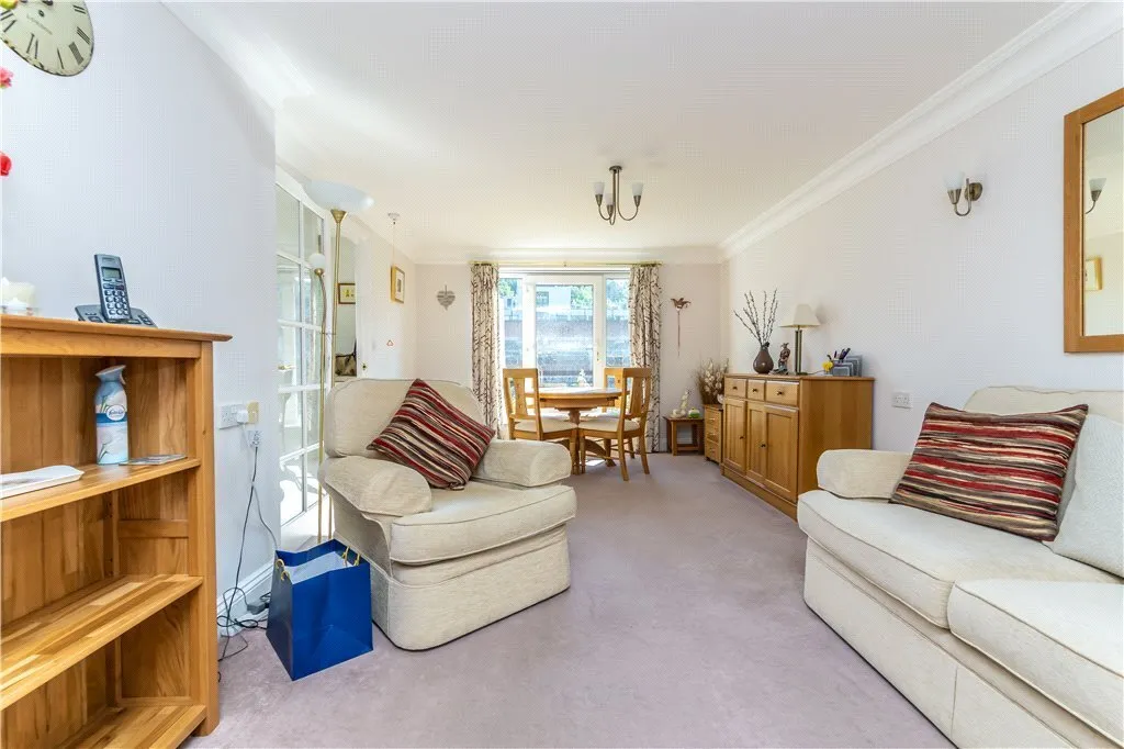 Pegasus Court, Stafford Road, Caterham, Surrey, CR3, photo 3