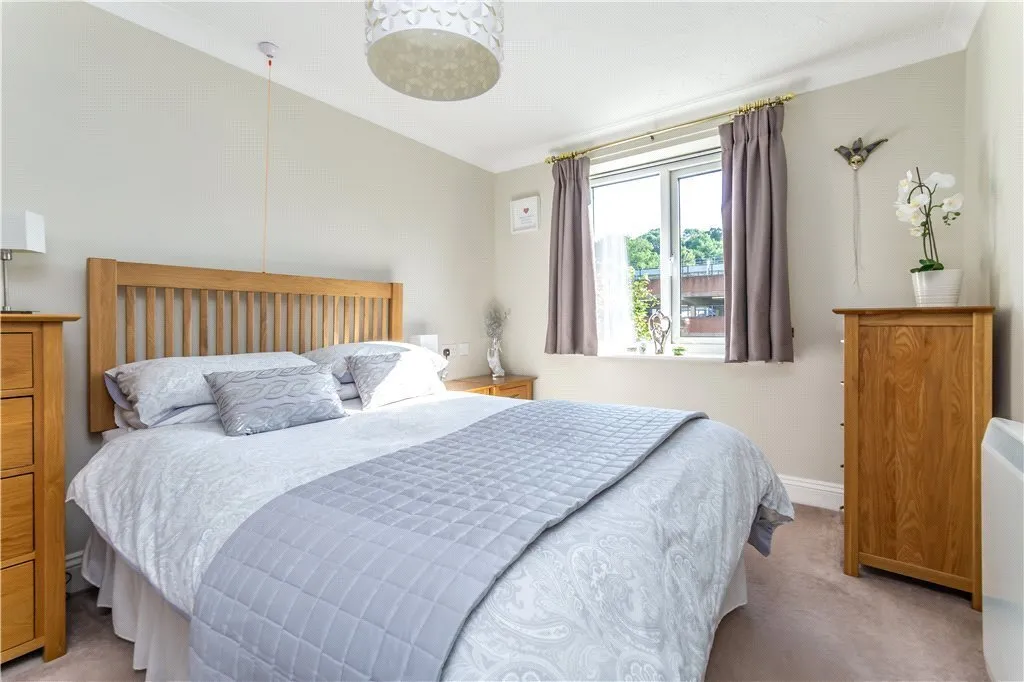 Pegasus Court, Stafford Road, Caterham, Surrey, CR3, photo 2