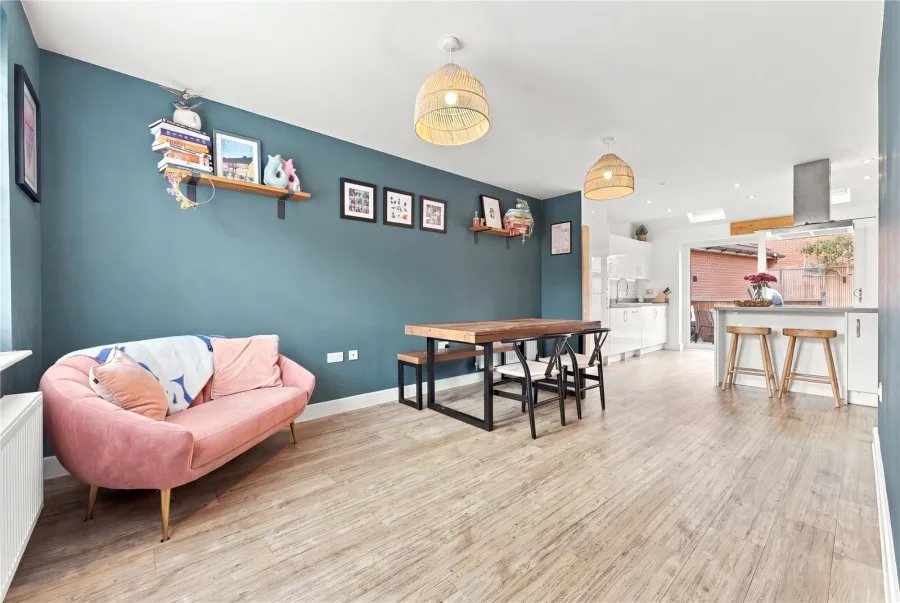 with 4 bedrooms in Saffron Walden, CB10, photo 5