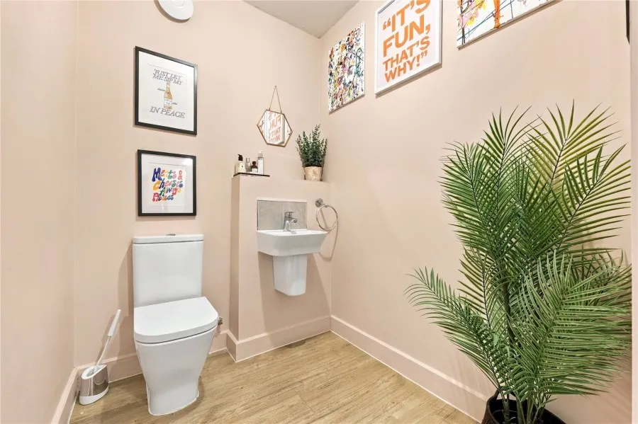 with 4 bedrooms in Saffron Walden, CB10, photo 22