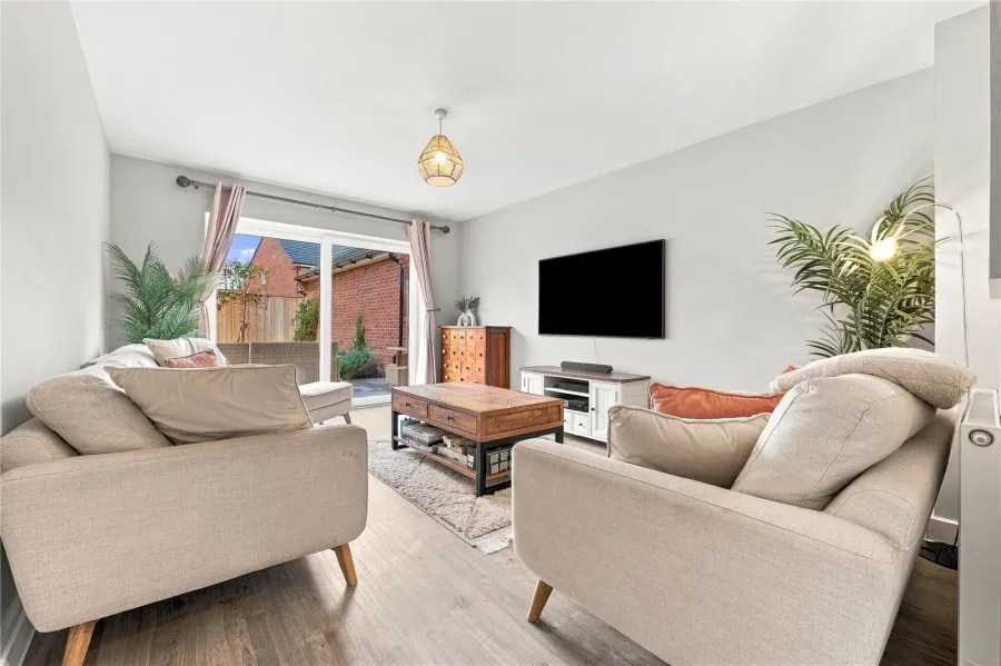with 4 bedrooms in Saffron Walden, CB10, photo 4
