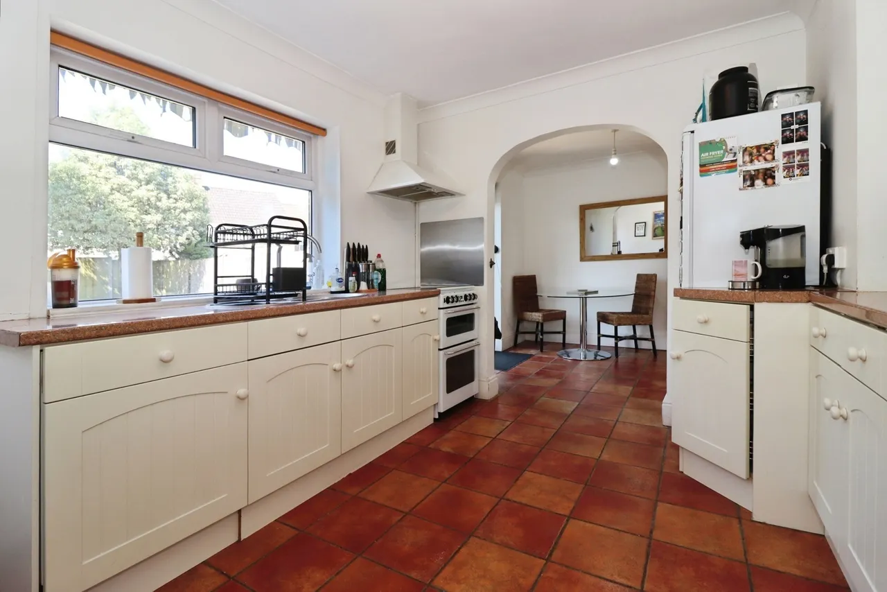 The Crescent, BRISTOL, Avon, BS16, photo 5
