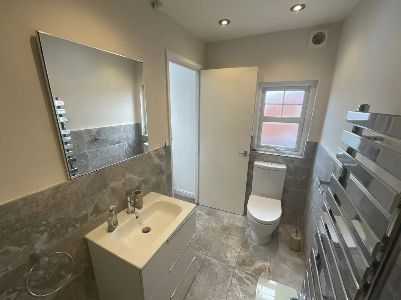 High Street, Frodsham, WA6, photo 13