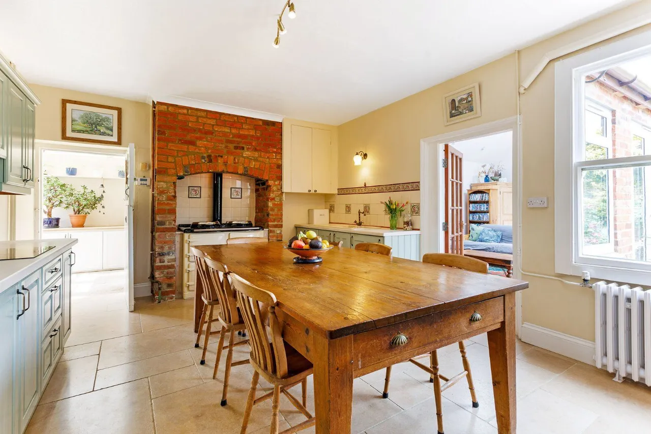 Main Street, Clanfield, OX18, photo 4