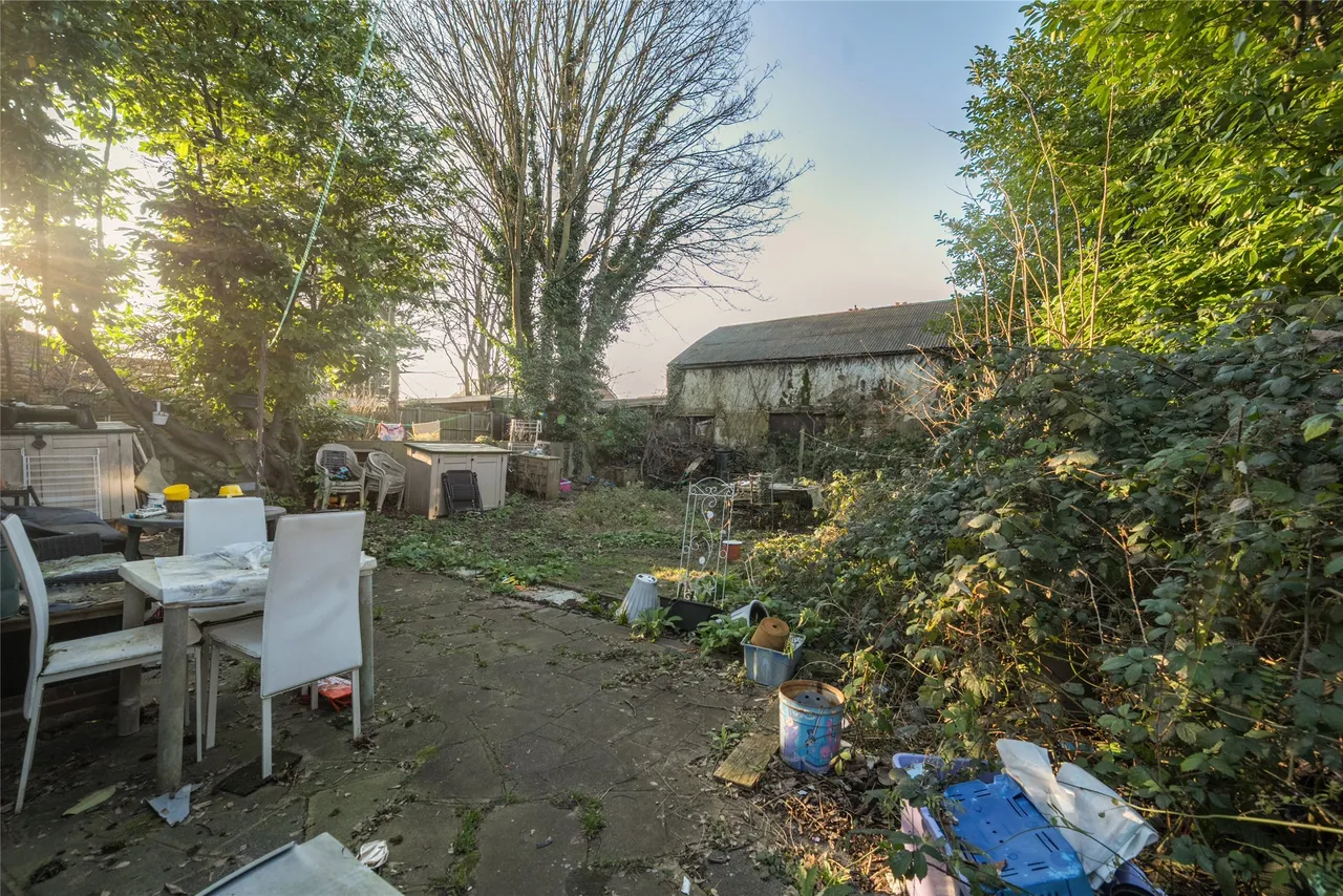Love Lane, Mitcham, CR4 3AU, photo 9