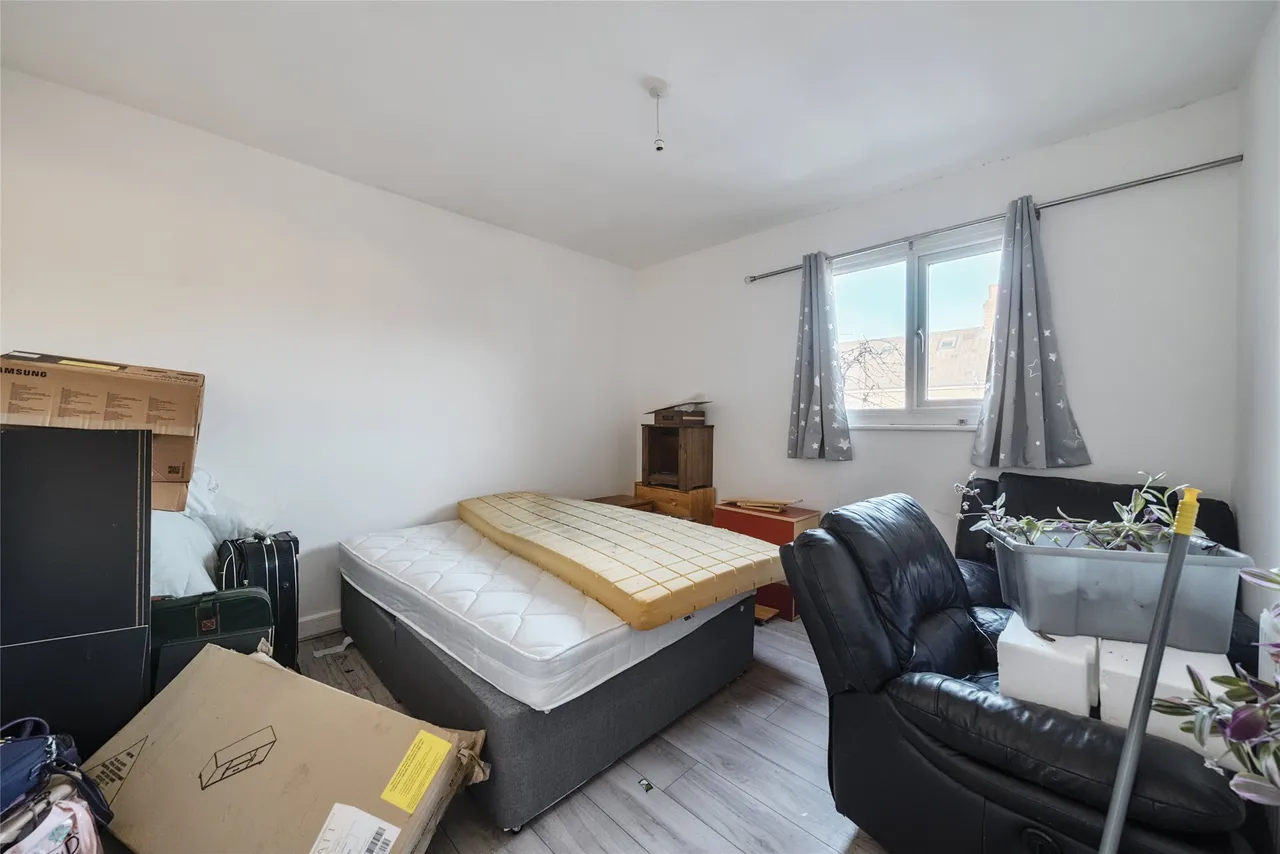 Love Lane, Mitcham, CR4 3AU, photo 5
