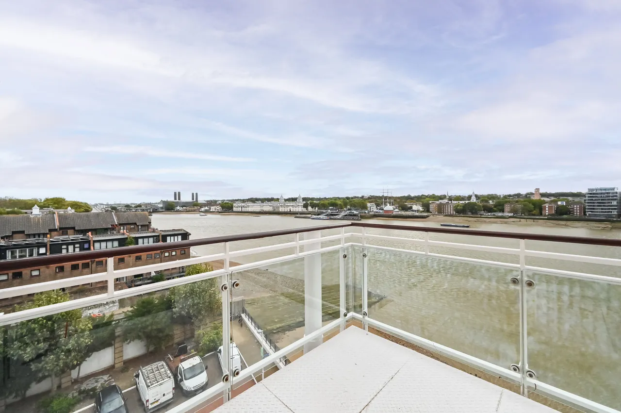 London, E14, photo 2
