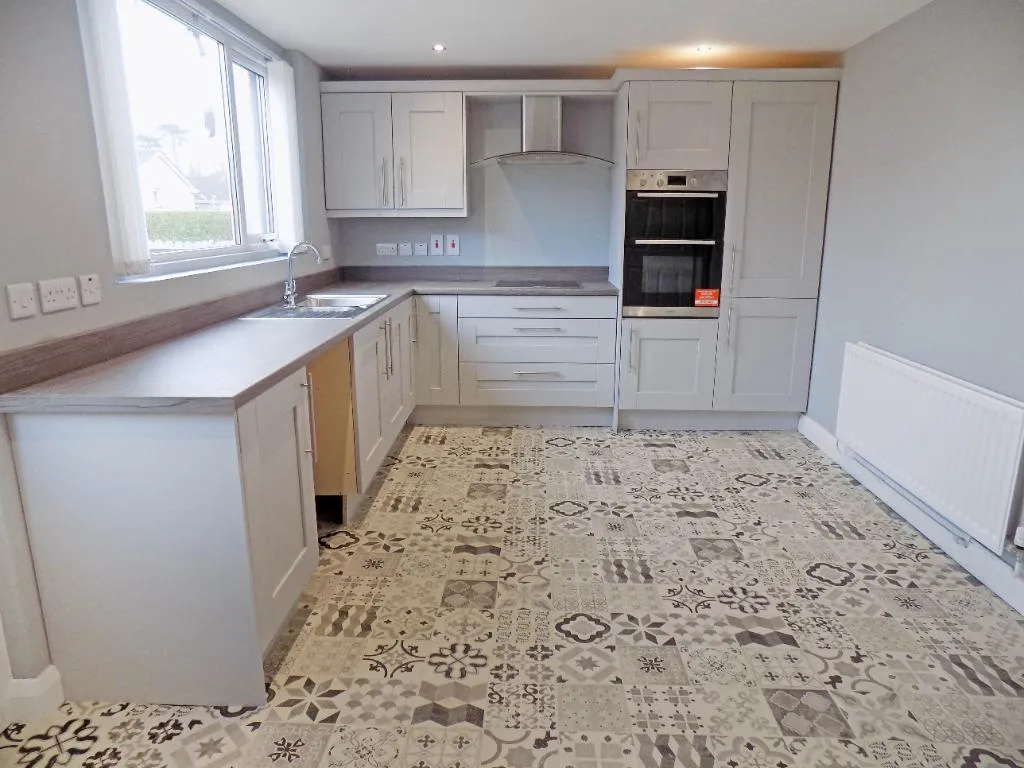 Glenwood Park, Dunmurry, BT17, photo 4